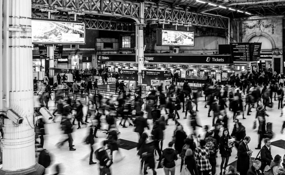 communication-inexistante L'importance de la communication positive dans une société toujours plus tournée vers l'individualisme. Découvrez comment la communication peut sauver des conflits relationnels.